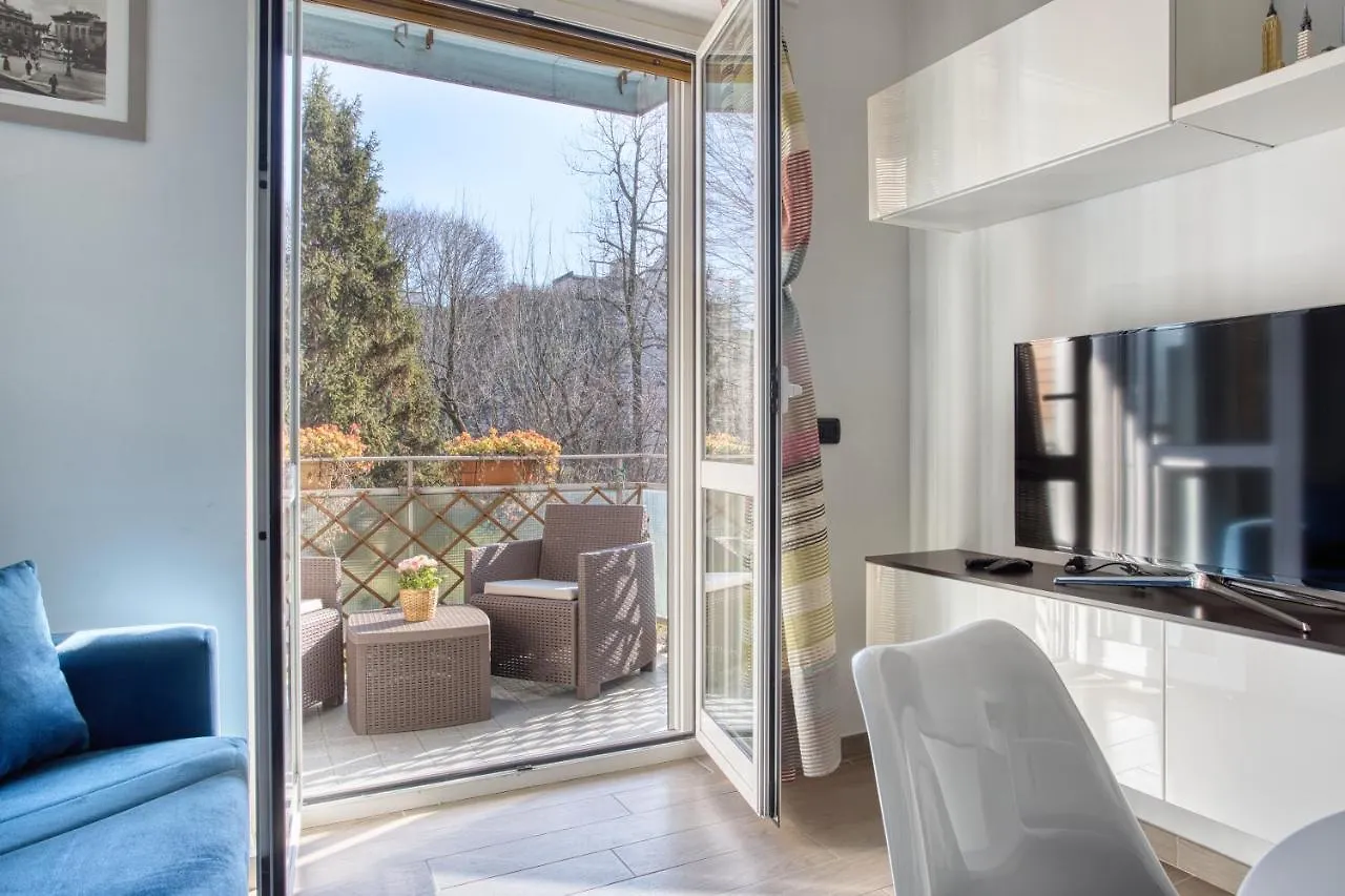 Ferienwohnung Joivy Delightful Flat With Balcony Mailand